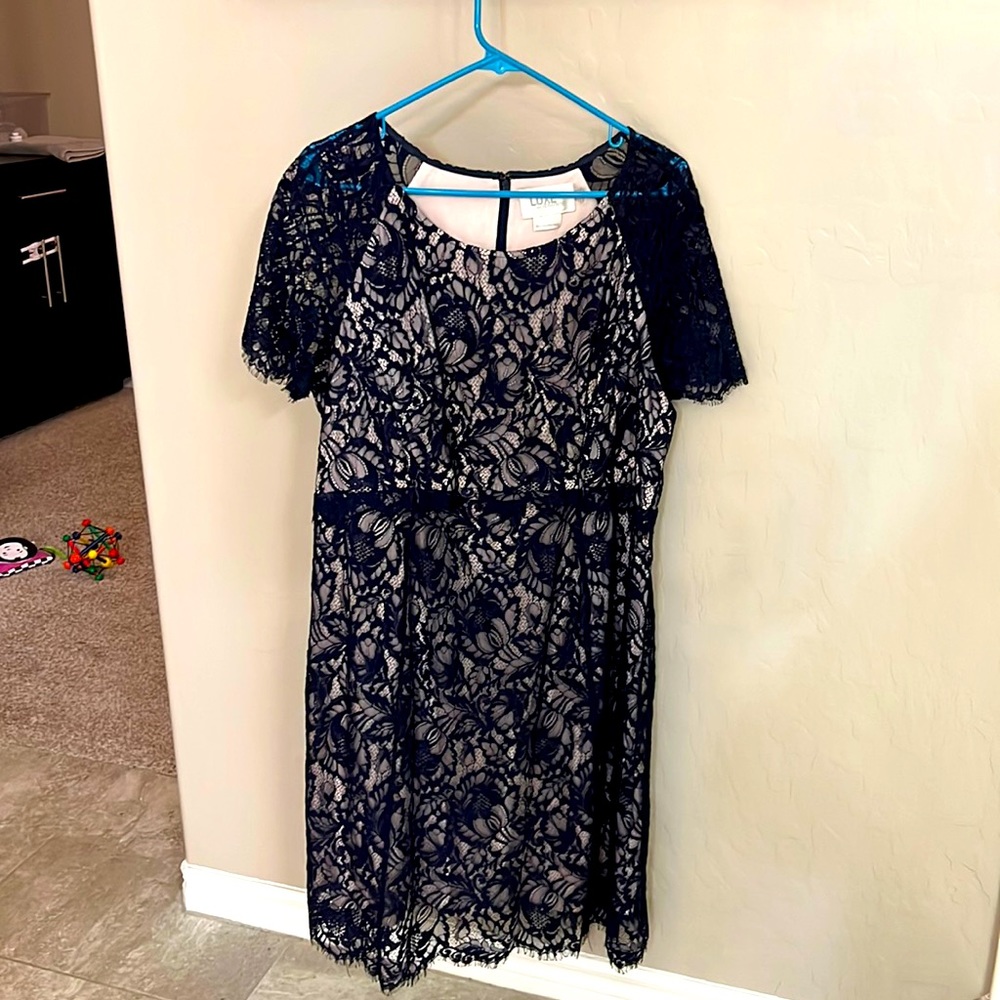 Seraphine Luxe Lace style maternity & nursing dress like new!
